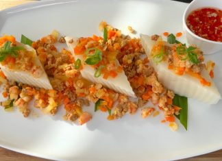 Thử làm bánh đúc nước cốt dừa vừa béo vừa ngon, ăn hoài không ngán