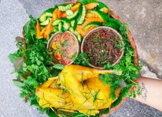 Công thức làm gà ủ muối hoa tiêu vàng ươm, ăn là ghiền