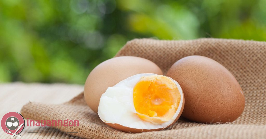 Hạn chế ăn lòng đỏ trứng vì lượng cholesterol cao