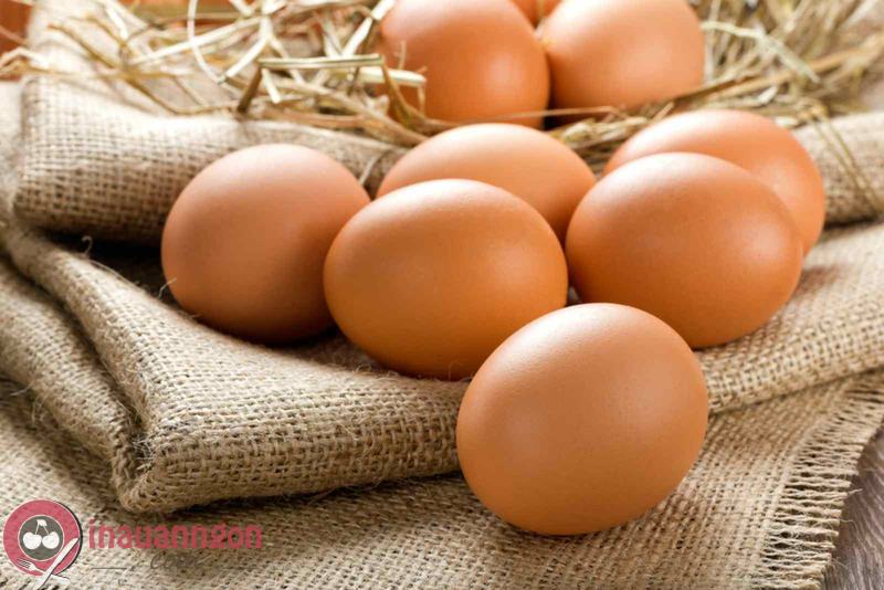 Nguyên liệu chuẩn bị cho món trứng chần đơn giản, dễ dàng tìm mua
